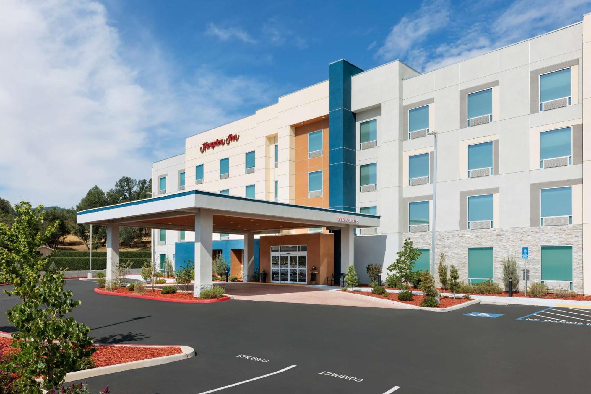 Hampton Inn Oakhurst-Yosemite Exterior photo